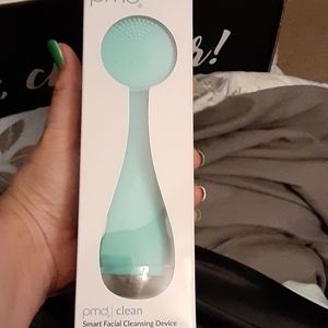 Pmd clean  Smart Facial Cleamsing Device